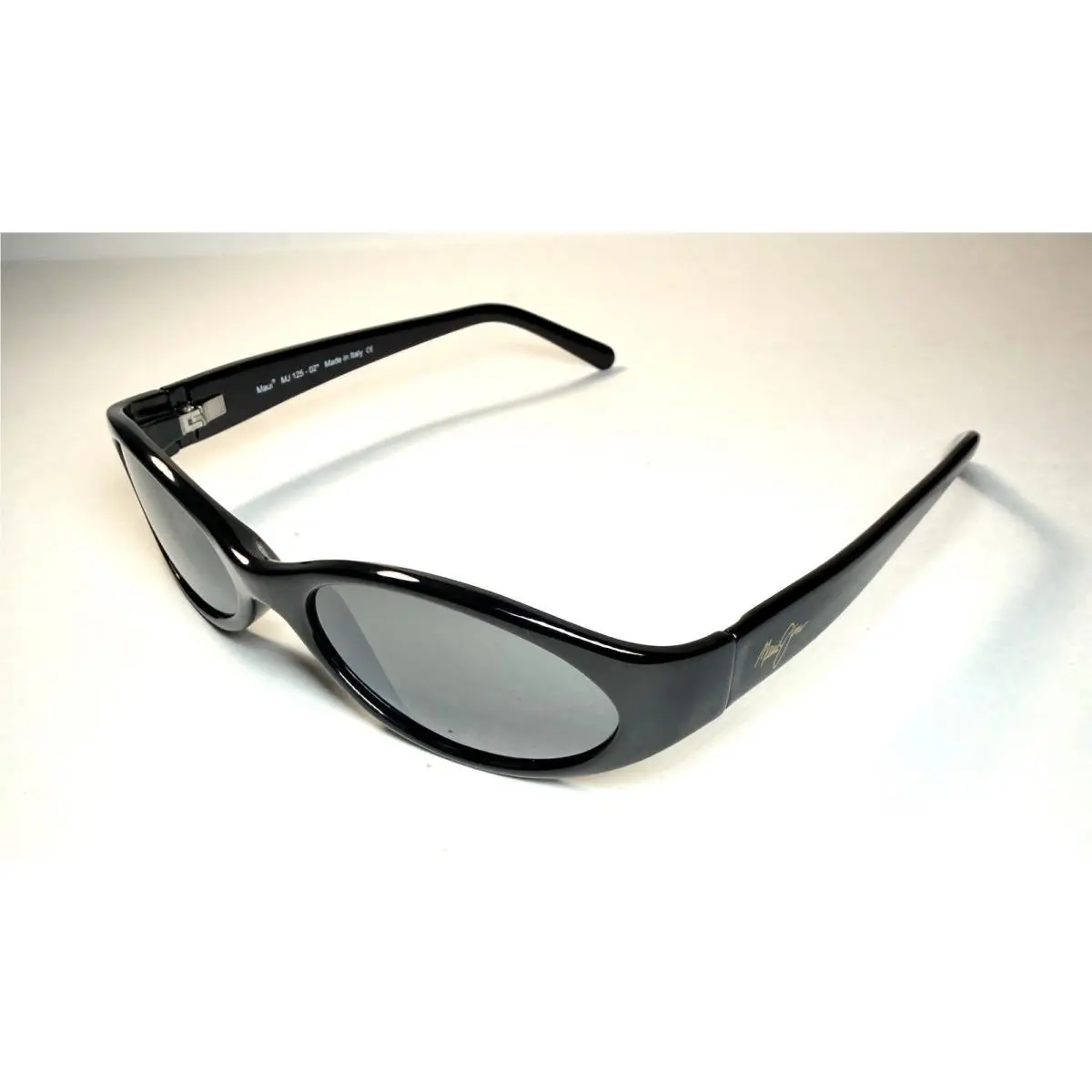 Black Goggle MJ125 Sunglasses + Case by Maui Jim
