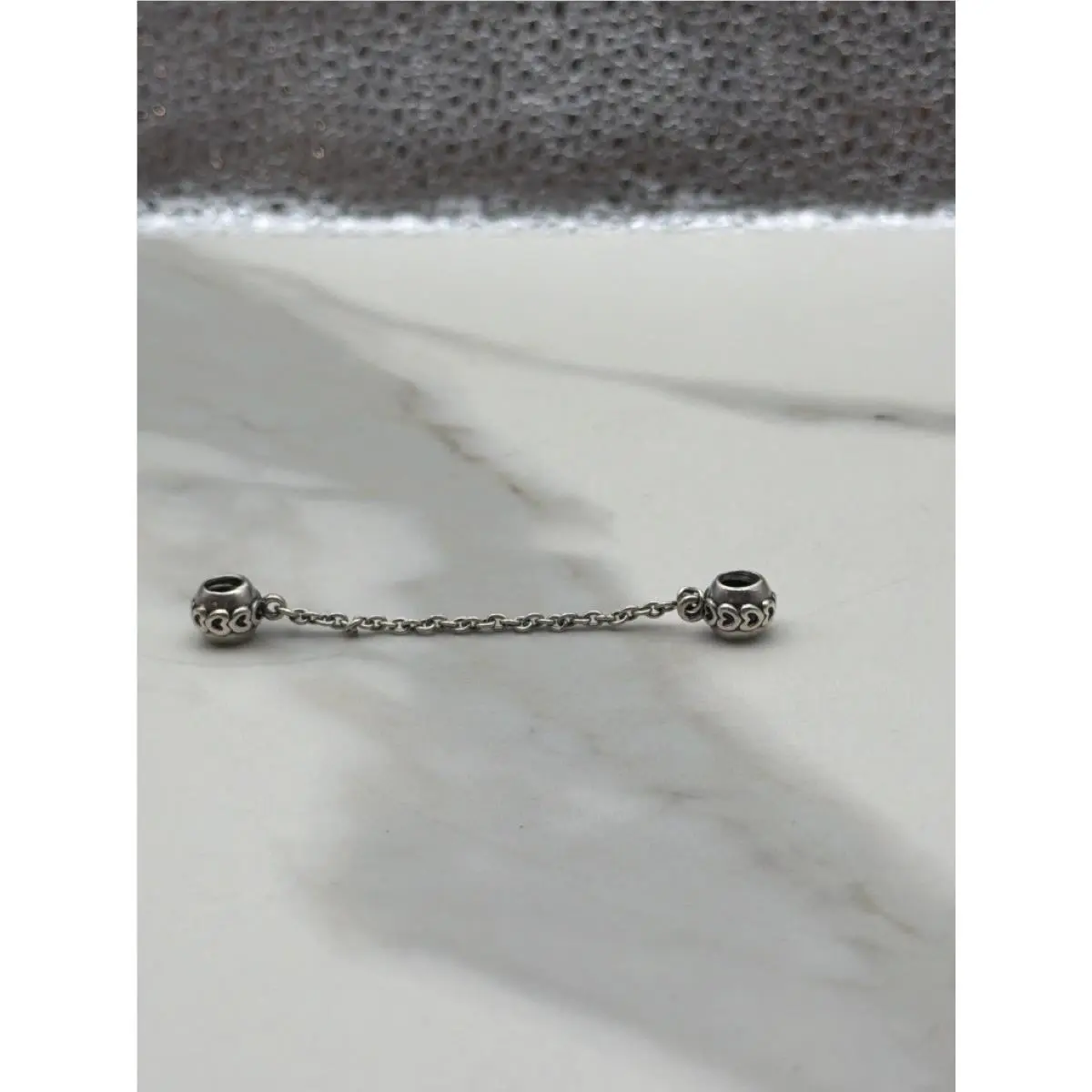 Band OF Hearts Safety Chain Charm -id 791088 TDW046504 by Pandora