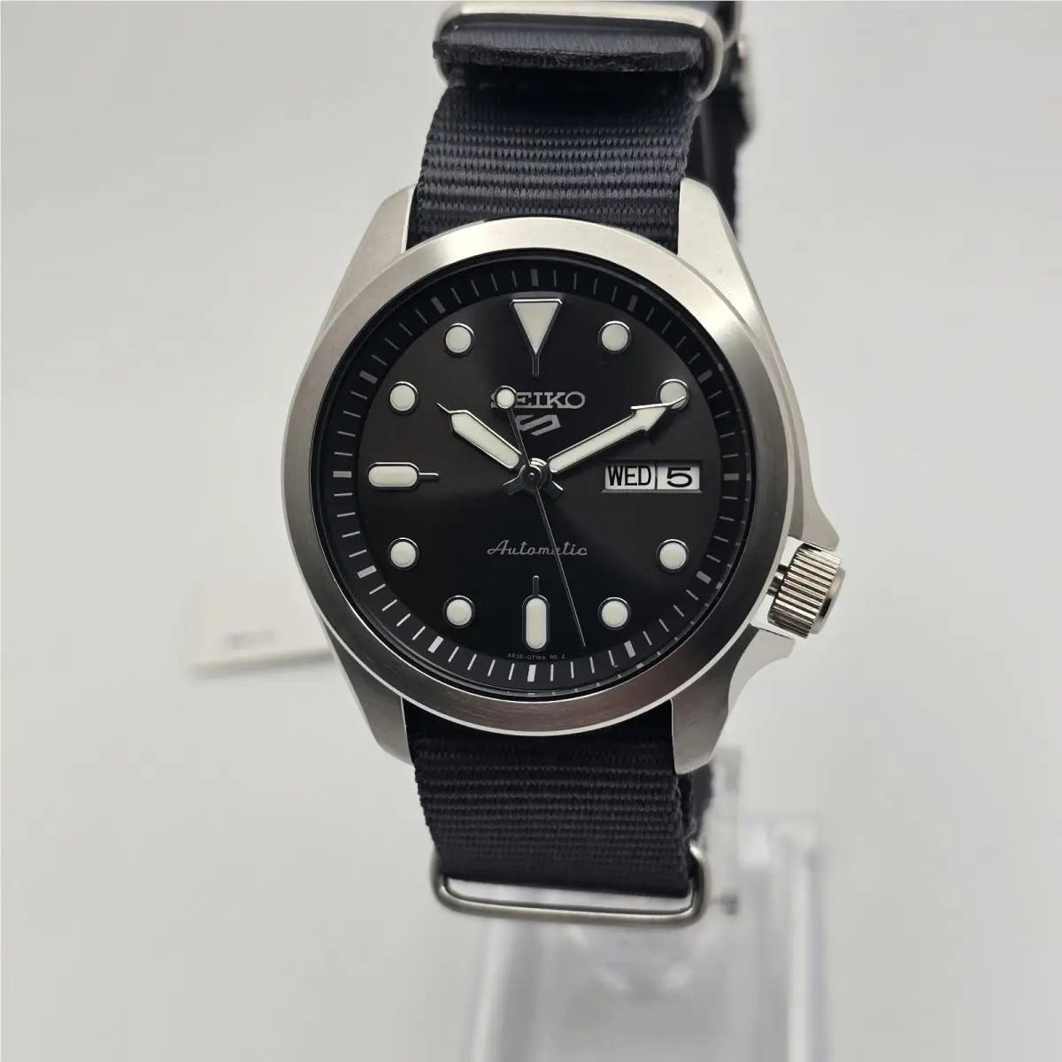 Seiko 5 Sports SRPE61K1 Gray Automatic 40mm Nylon Watch Box Tags