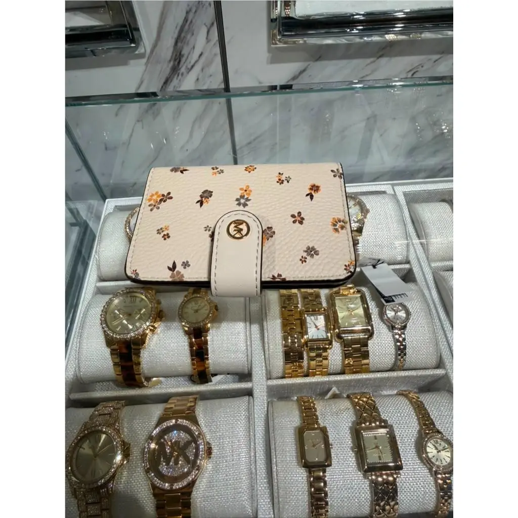 Michael Kors Jet Set Travel Women Small Floral Printed Bifold Wallet Light Cream