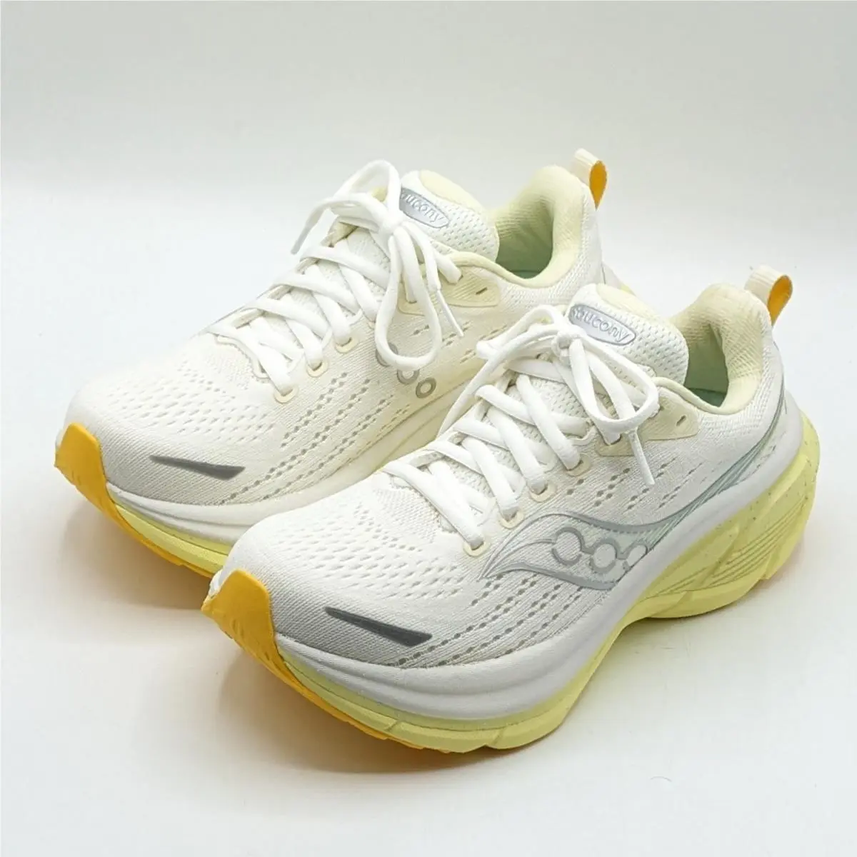 Saucony shoes - Saucony Hurricane 25 - Hurricane - S11026-144 - Ivory 1