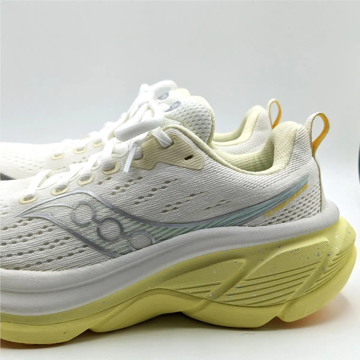 Saucony shoes - Saucony Hurricane 25 - Hurricane - S11026-144 - Ivory 25