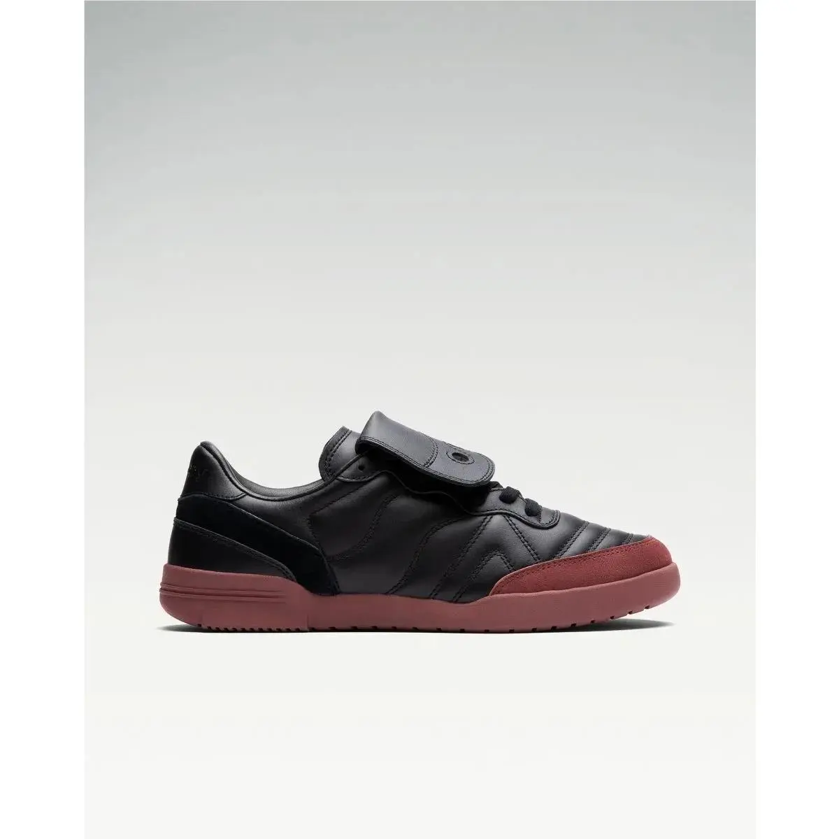Saucony shoes - Black | Flint 28