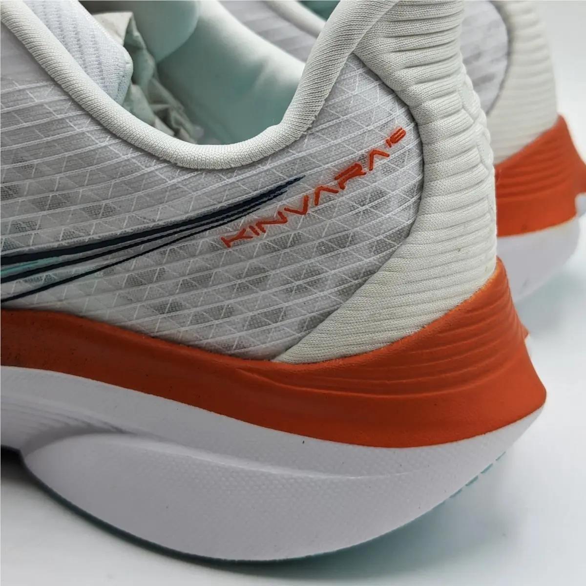 Saucony shoes - Saucony Kinvara 16 - Kinvara - S11020-172 - White 25