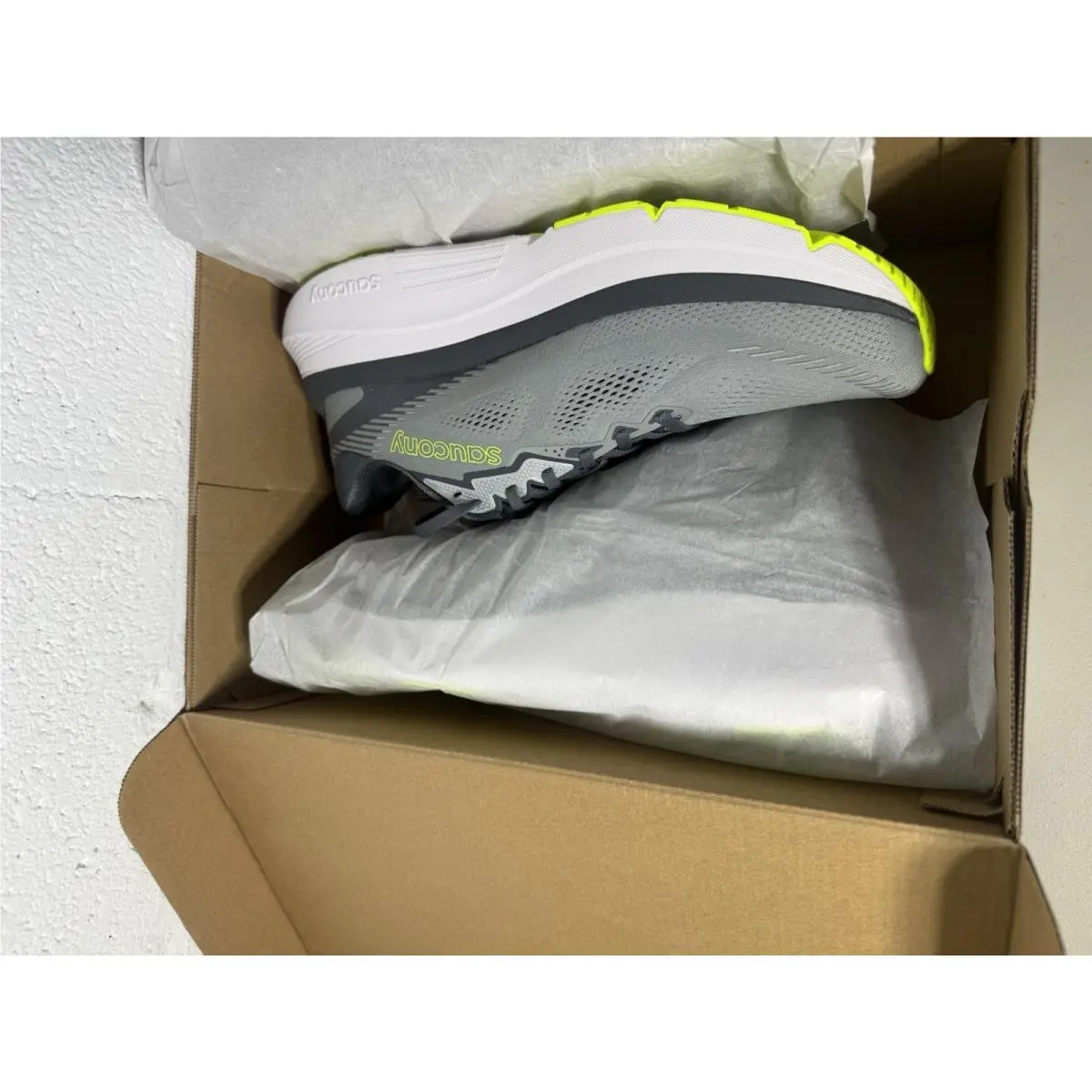 Saucony shoes - Saucony Guide - Guide - S21058-104 - Gray 10