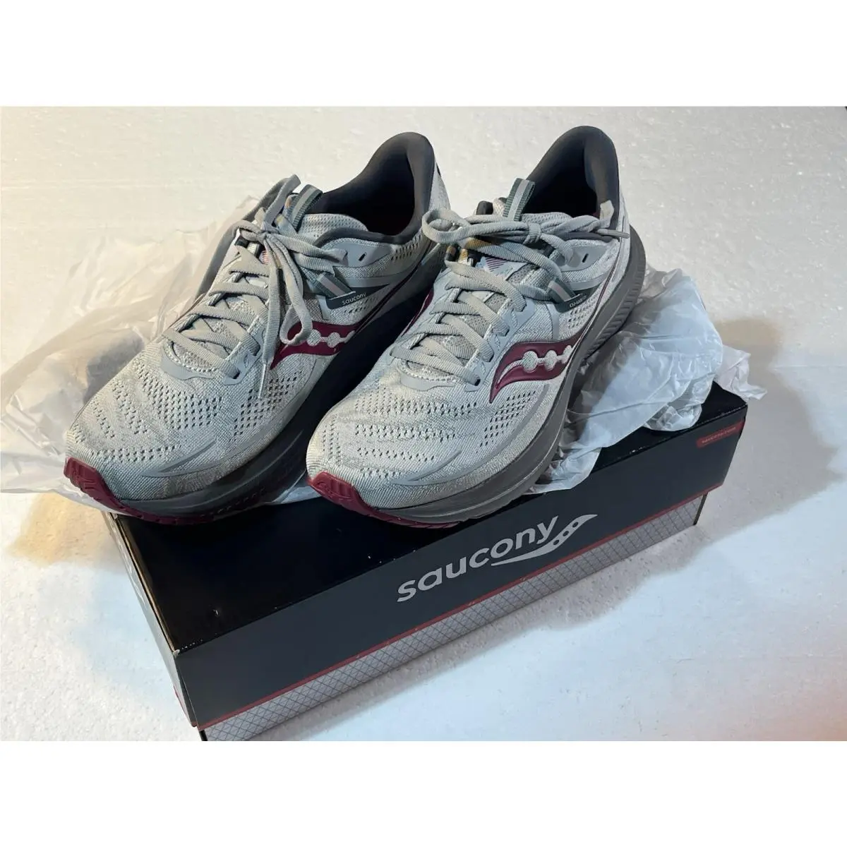 Saucony Omni 21 Womens Running Shoes 9.5 Med Concrete Berry