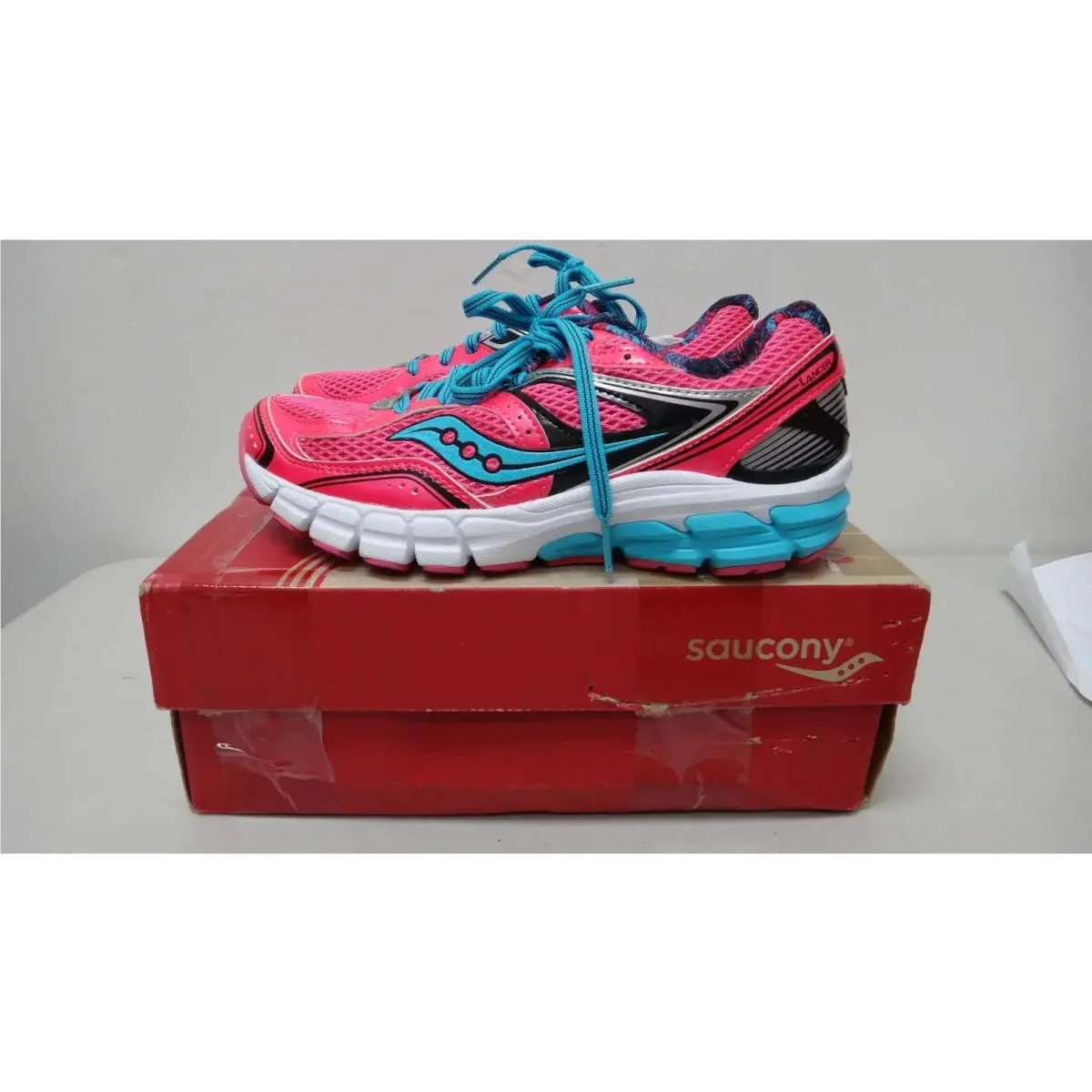 Saucony Progrid Lancer Womens 6.5 Pink Blue Black Running Shoes S15227-2
