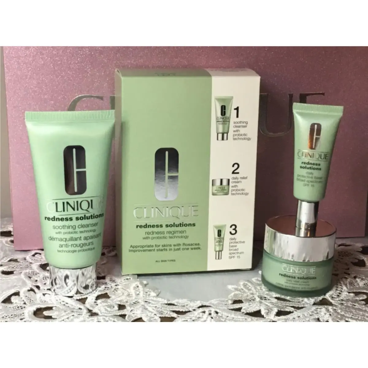 Clinique Redness Solutions Daily Relief Cream/cleanser/base Spf 15 Regimen Set