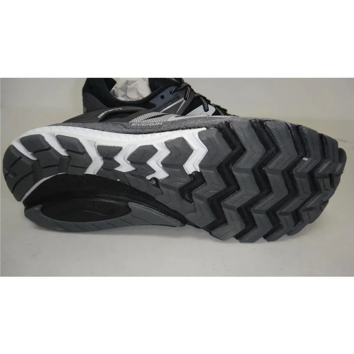 Saucony shoes - Saucony Zealot ISO 2 - Zealot ISO - S20332-1 - White Black Silver 7