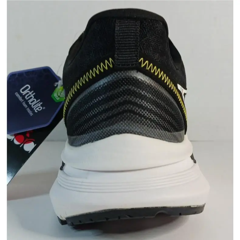 Diadora shoes - Diadora Mythos Blushield Volo 2 - Black 4