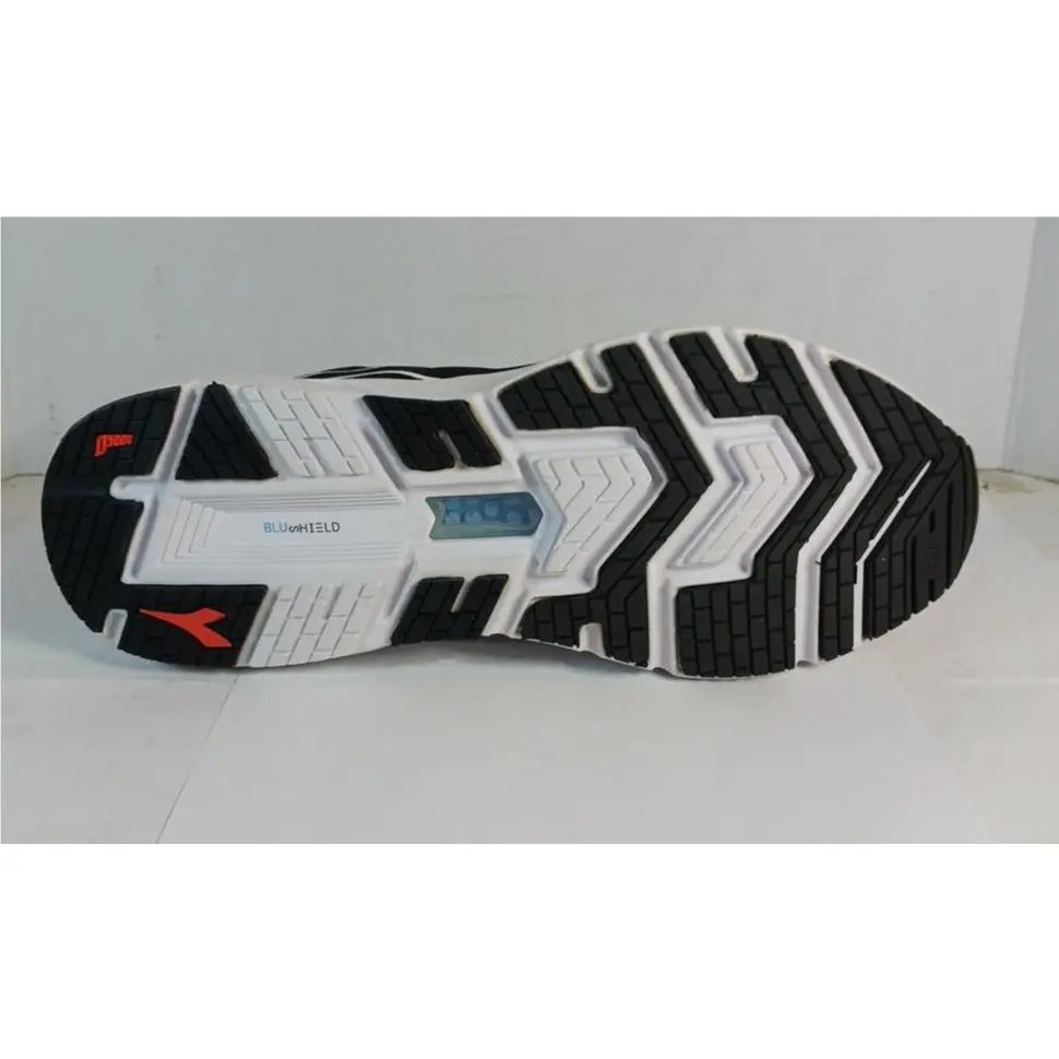 Diadora shoes - Diadora Mythos Blushield Volo 2 - Black 5