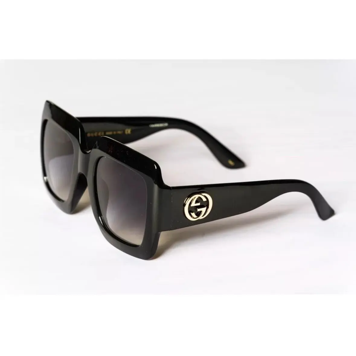 Gucci GG0053S Sunglasses 54mm Oversize Square Sunglasses - Black