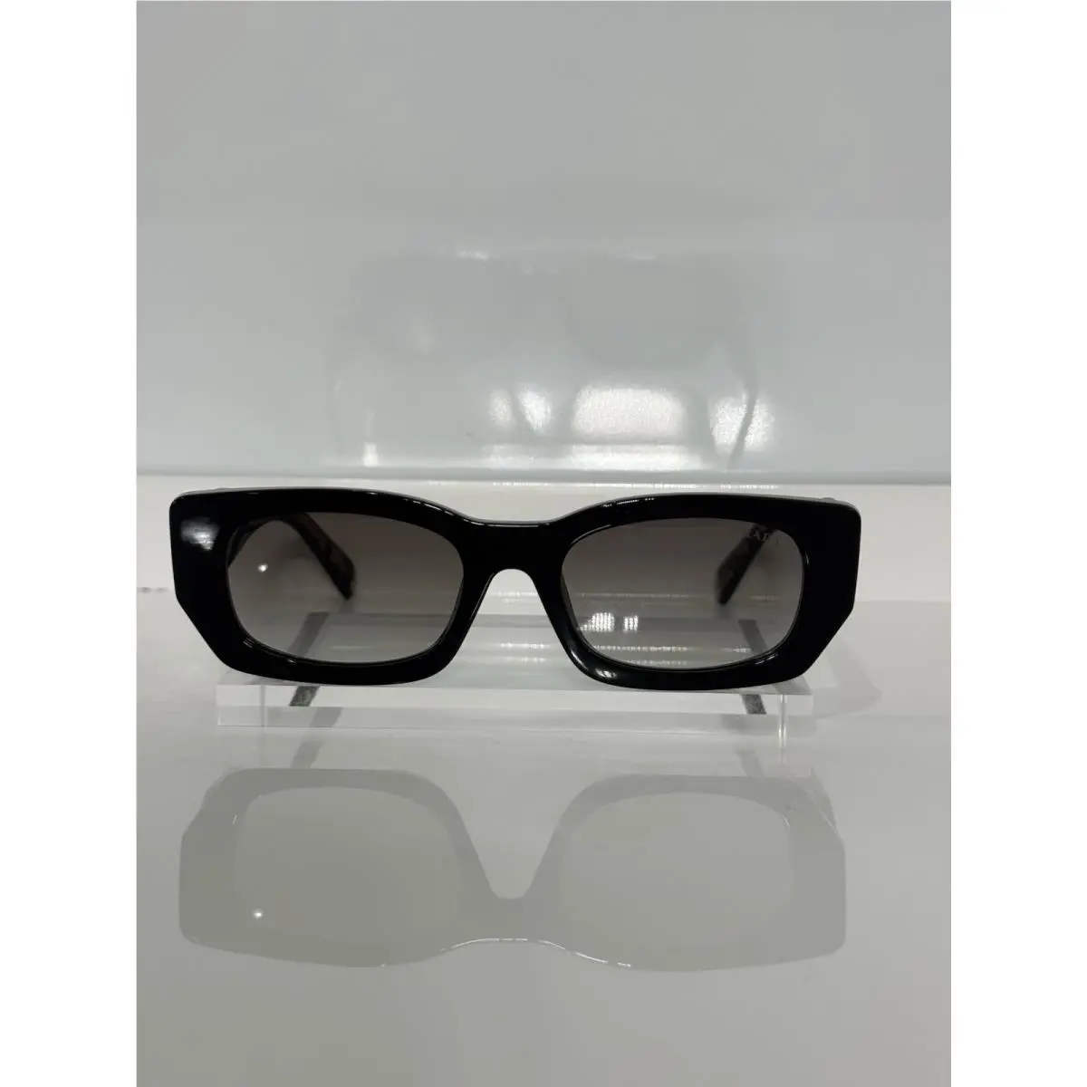 SPRB05 389-0A7 Black Acetate Woman Grey Gradient Sunglasses by Prada