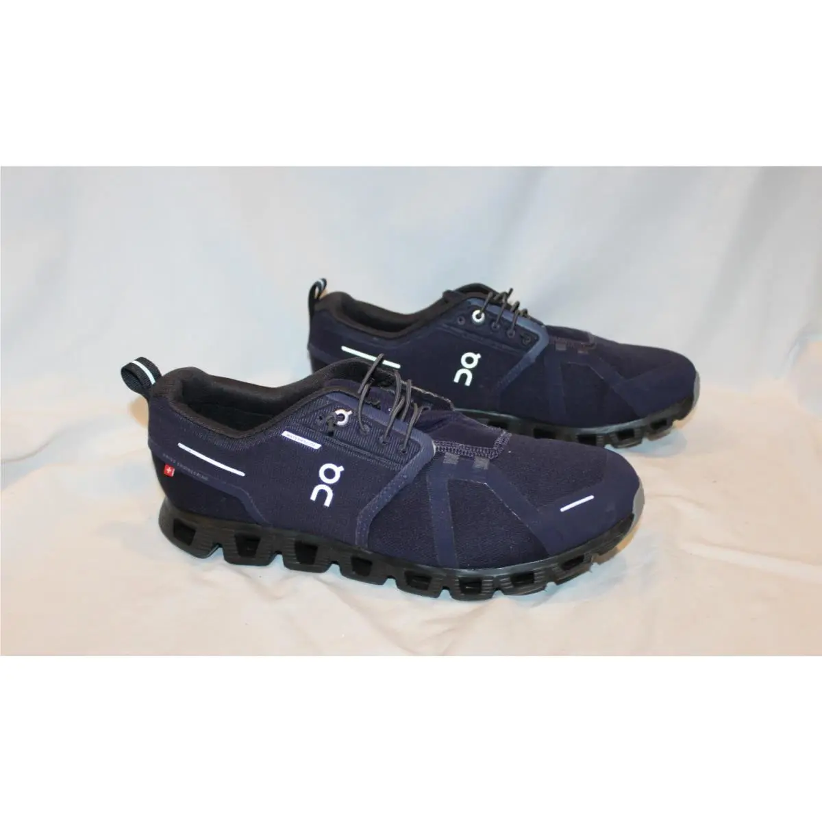ON Cloud Cloud 5 WP Men`s Running Athletic Shoes Navy Blue Nwob 10.5