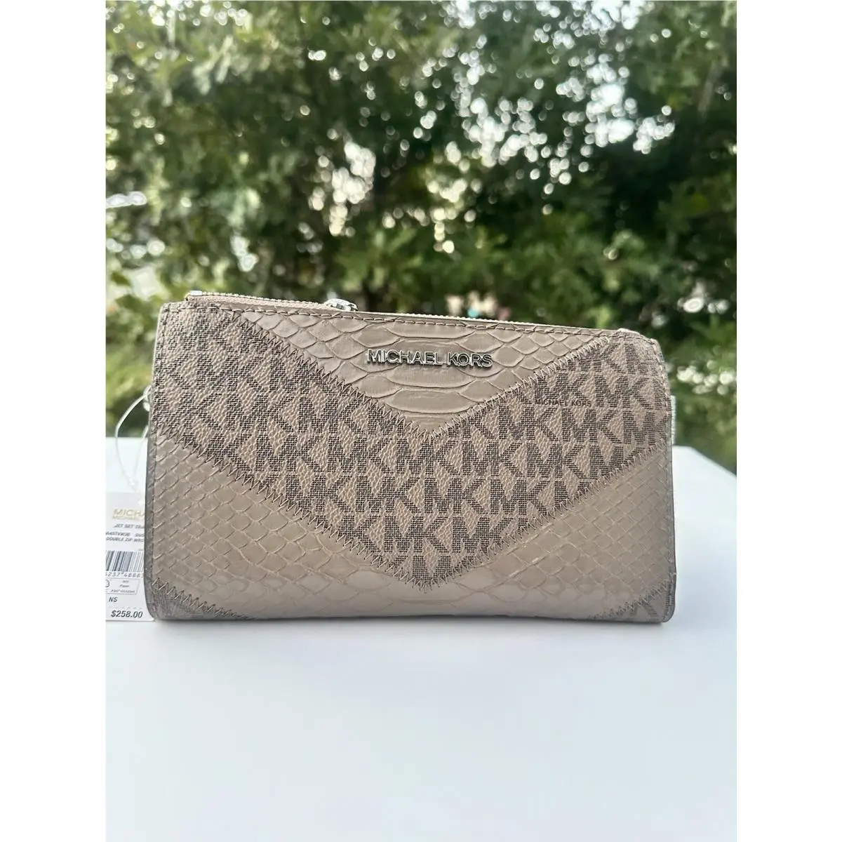 Michael Kors Jet Set Travel Double Zip Wallet