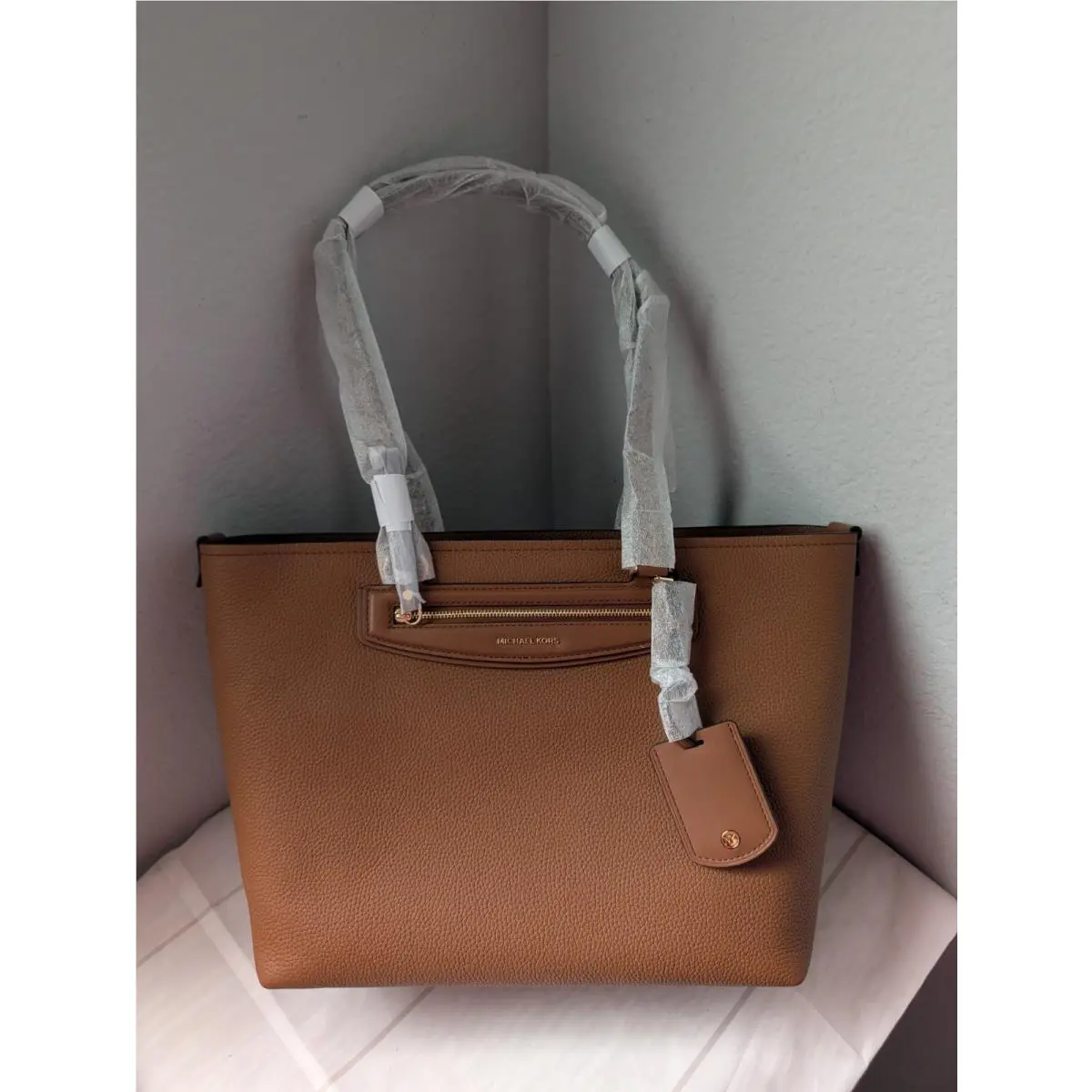 Michael Kors Jet Set Travel Medium Pebbled Leather Tote Bag In Luggage