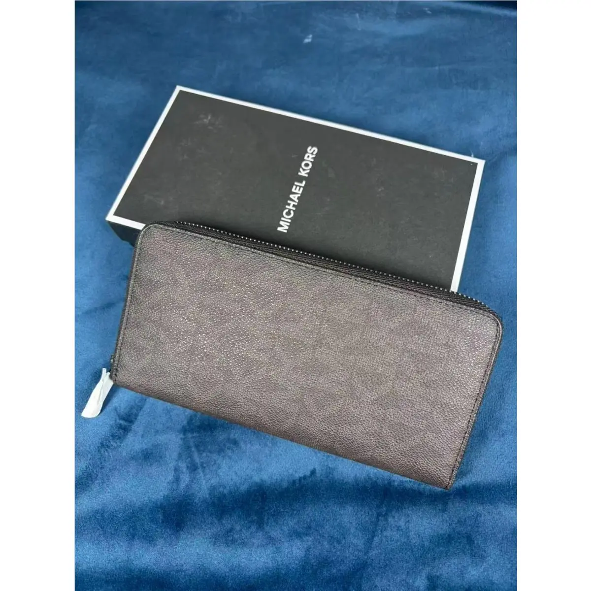 Michael Kors Men’s 36H7LMNE3B Tech Zip Around Brown Leather Jet Set Wallet C1