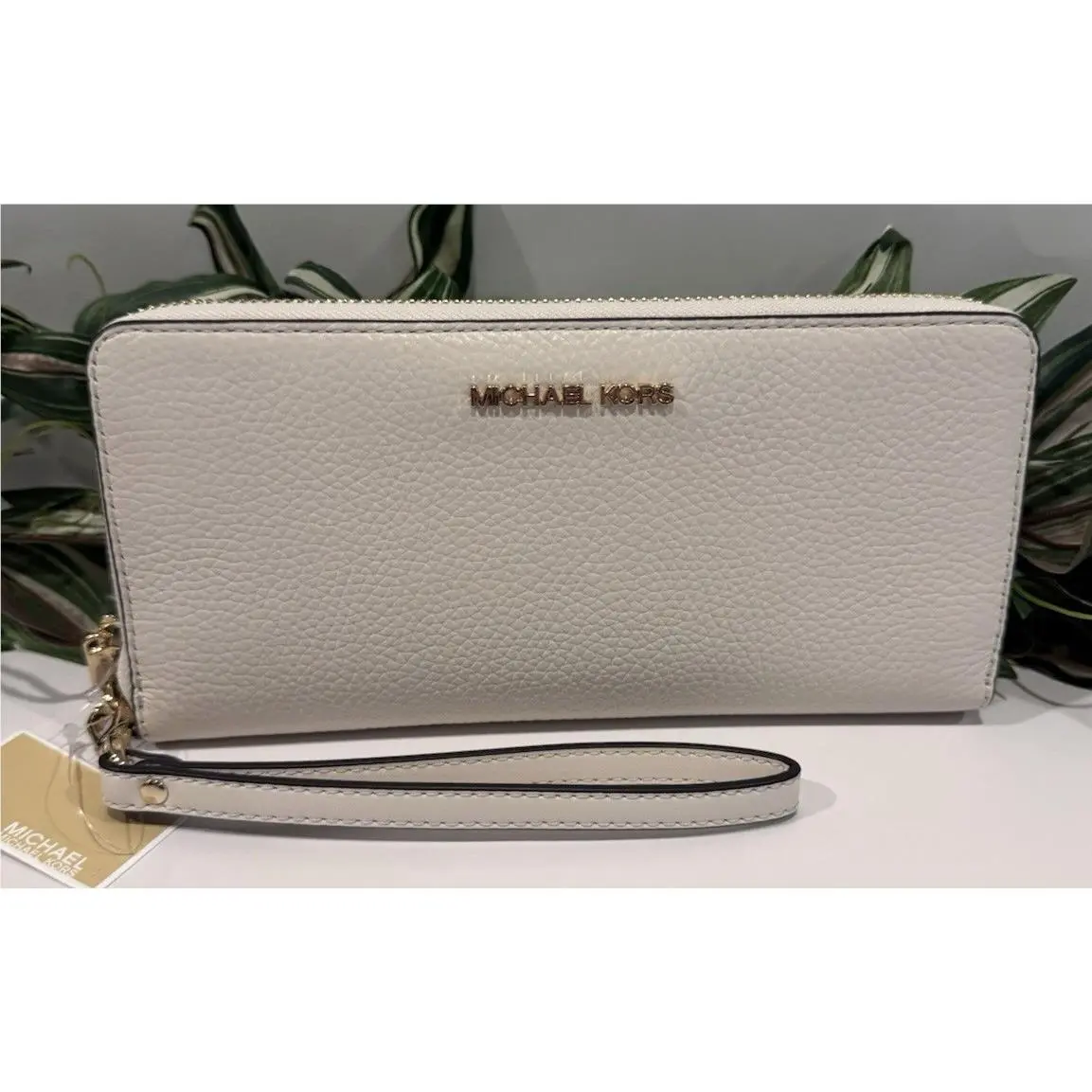 Michael Kors Jet Set Large Travel Continental Zip Wallet MK Cream Leather Gold