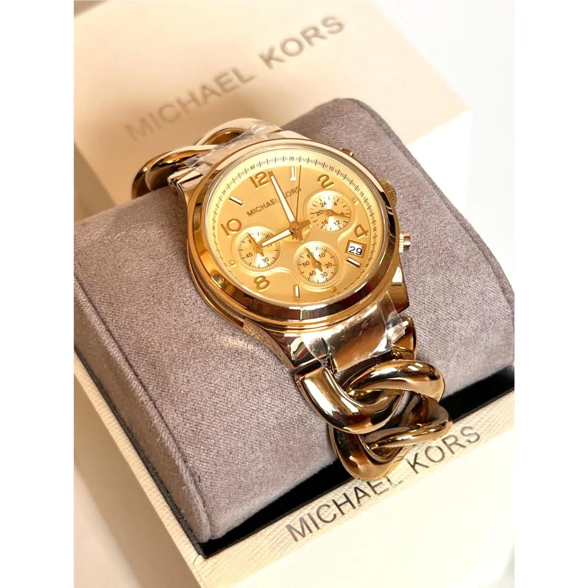 Michael Kors MK3131 Women`s Runway Gold Tone Wrist Watch Gift Box