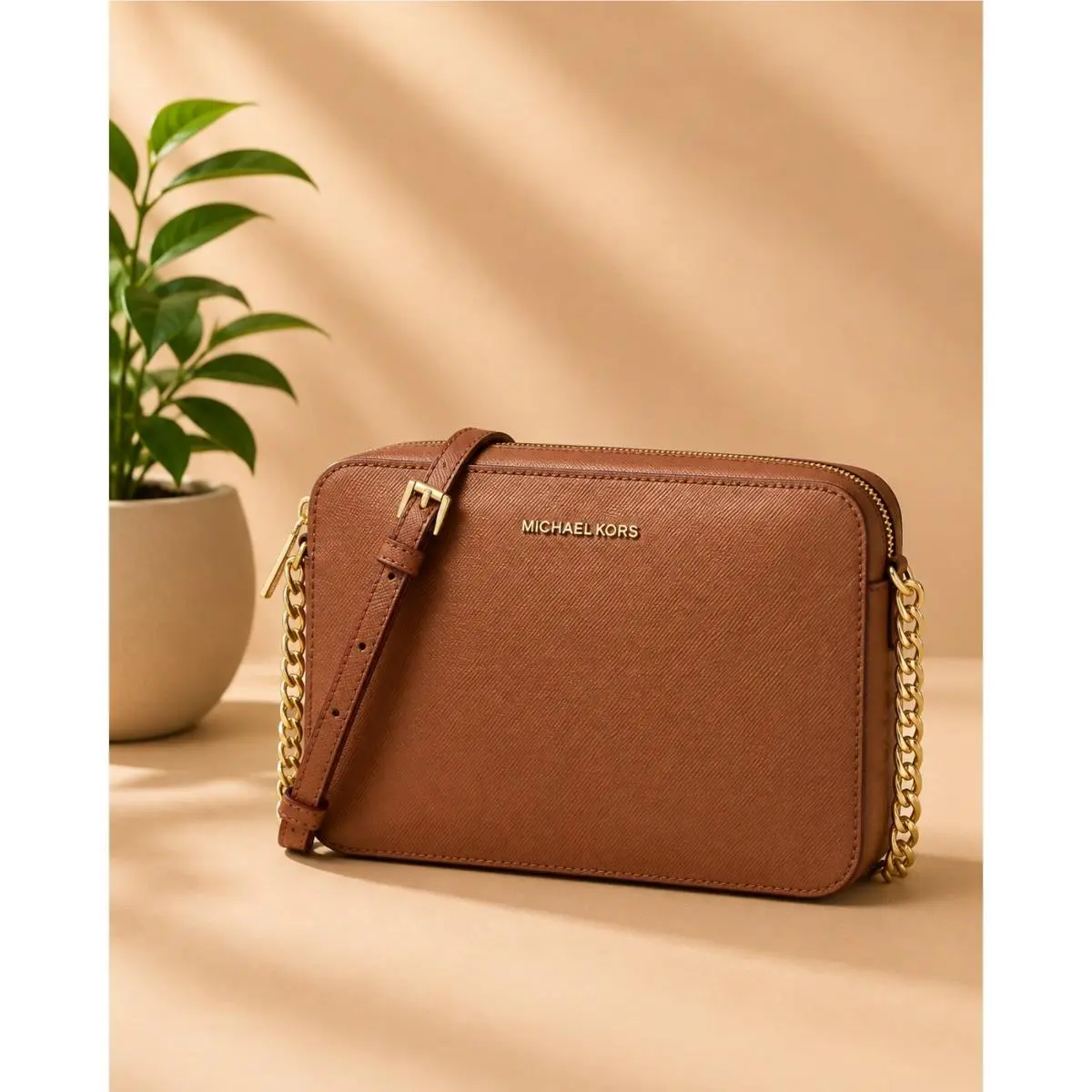 Michael Kors Women`s Jet Set Large Crossbody Bag Gold-tone Hardware/luggage