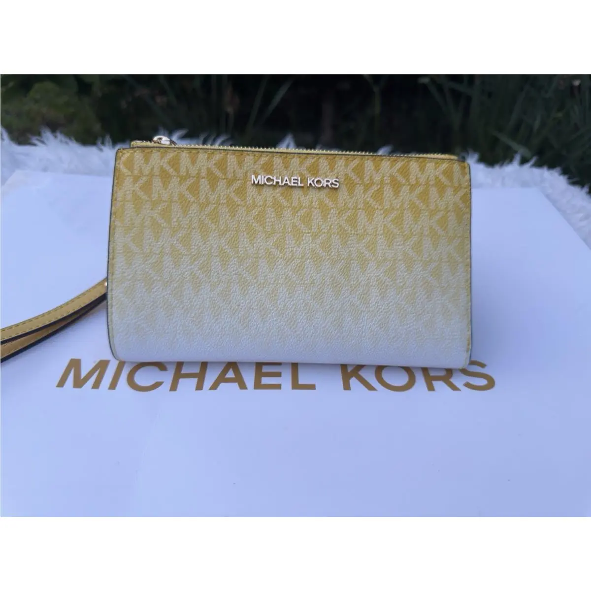 Michael Kors Jet Set Travel Large Double Zip Wallet Daisy Ombré