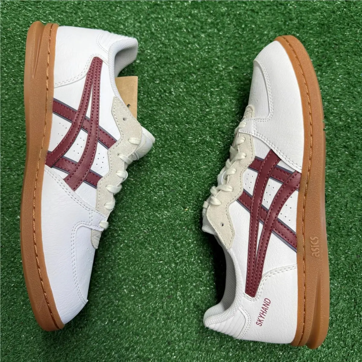 Asics shoes - Skyhand OG White Brisket Red Gum - 1203A451-105 - White 1