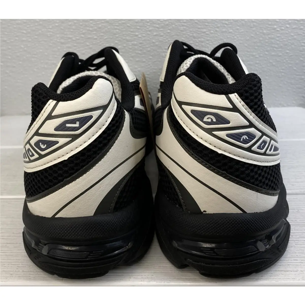 Asics shoes - Black (UPC: 197298994279) 0