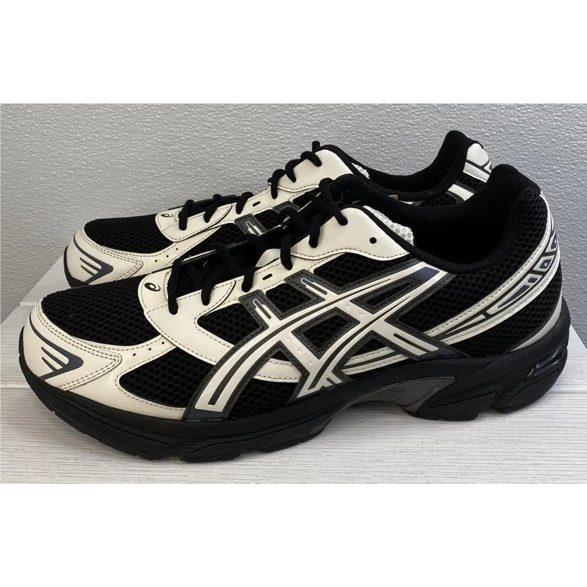 Asics shoes - Black (UPC: 197298994279) 1