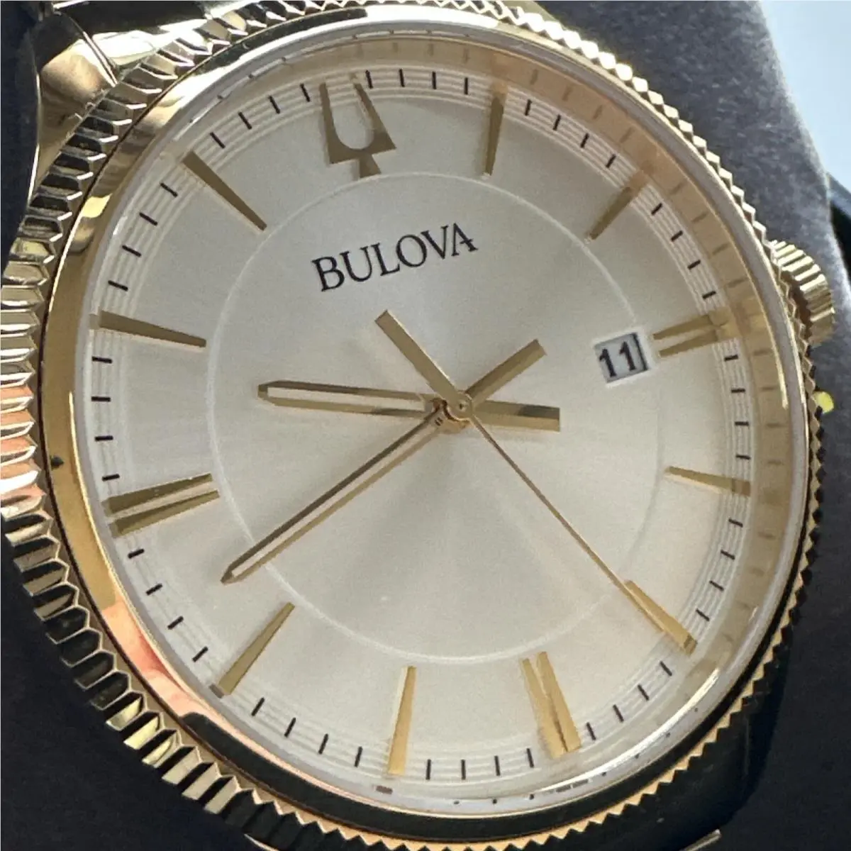 Bulova Mens Gold Tone Stainless Steel Bracelet Watch 97b227