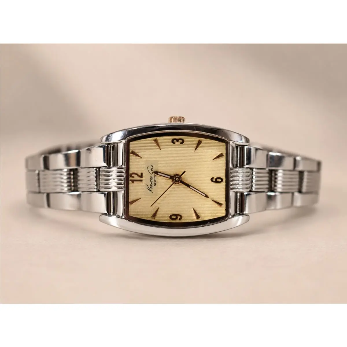 Kenneth Cole Women`s kc4644 Classic Silver-tone Bracelet Watch