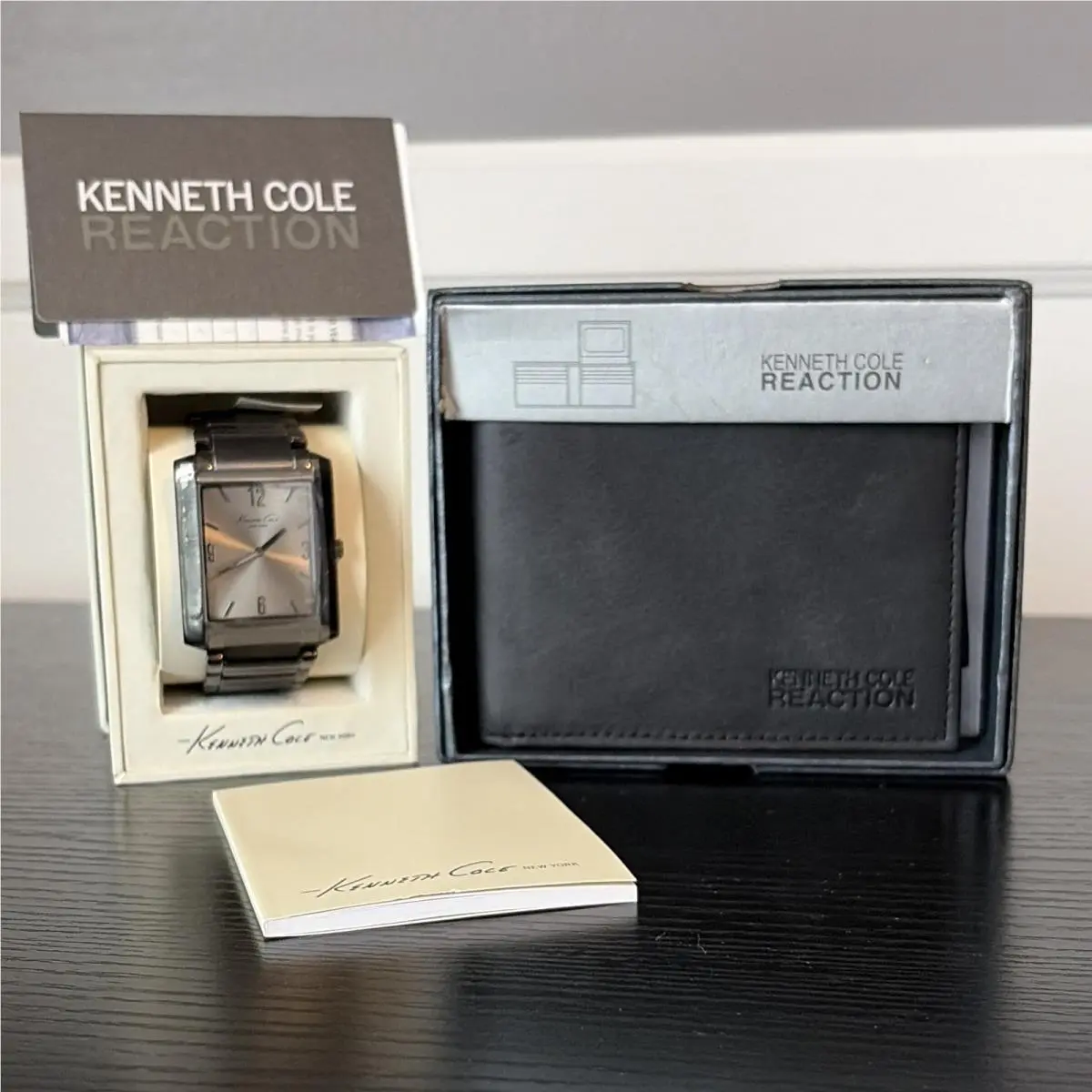 Kenneth Cole New York KC3964 Japan Quartz Black Dial Metal Bracelet Wallet