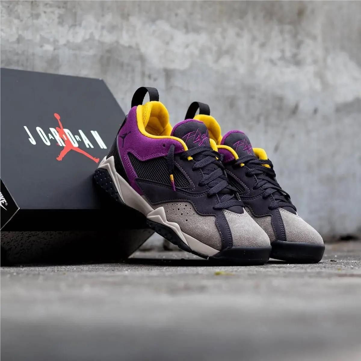 Nike shoes - Air Jordan MVP - Air MVP - HQ3950-005 - Oil Grey/Cave Stone/Dark Sulfur/Viotech 20