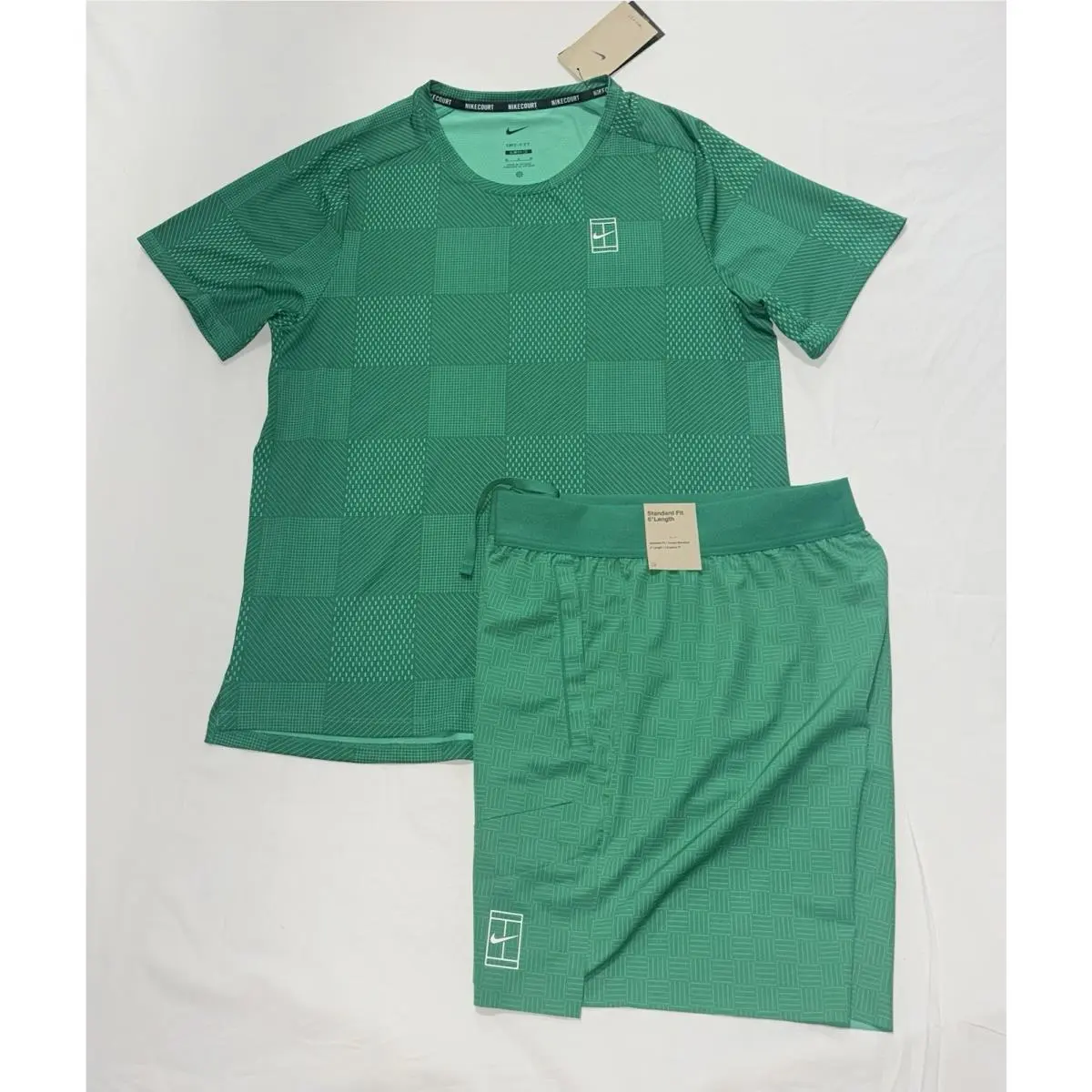 Nikecourt Advantagemen`s Dri-fit 6 Tennis Shorts and T-shirt Set Size Medium