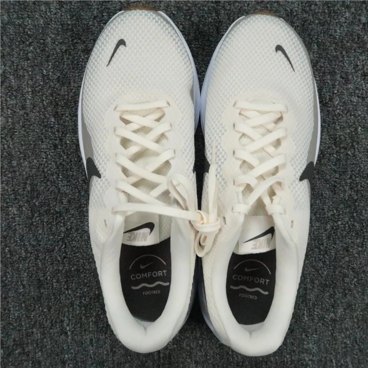 Nike shoes - White 1