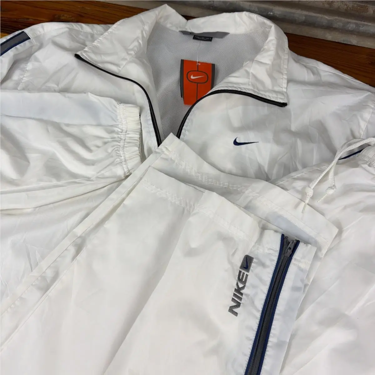 Nike clothing - White 1