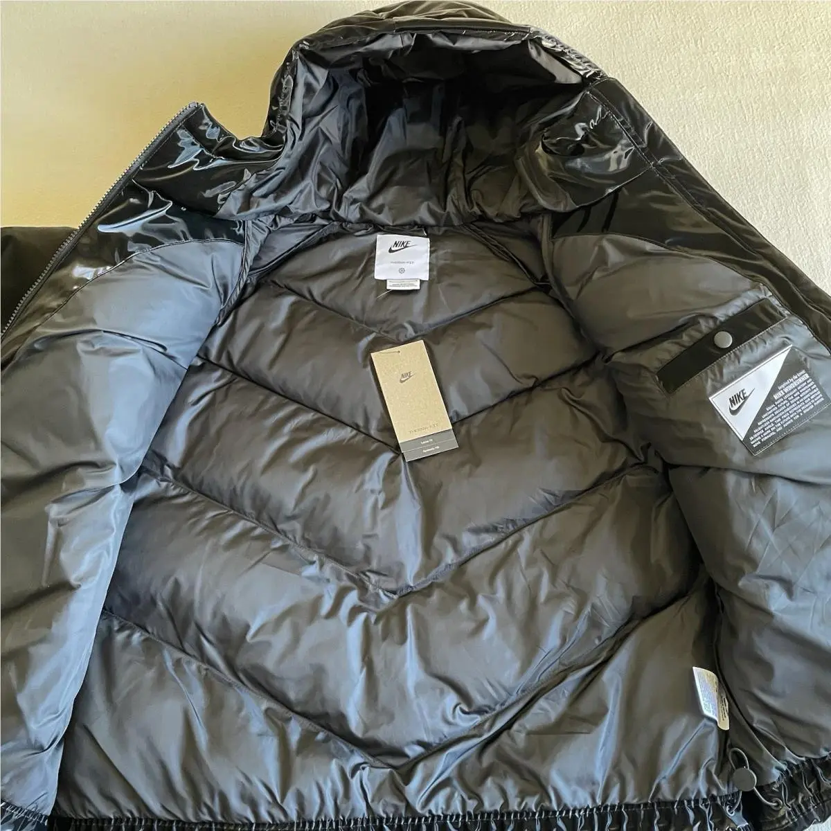 Nike clothing - HV5242-010 - HV5242-010 - Black (UPC: 198482113315) 3