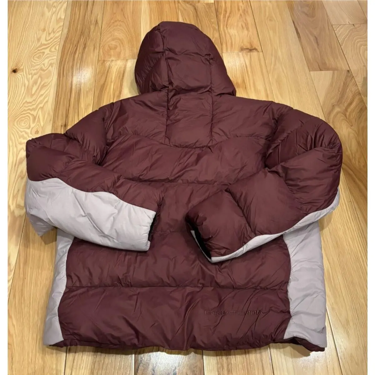 Nike clothing - Night Maroon / Grey (UPC: 197597273389) 2