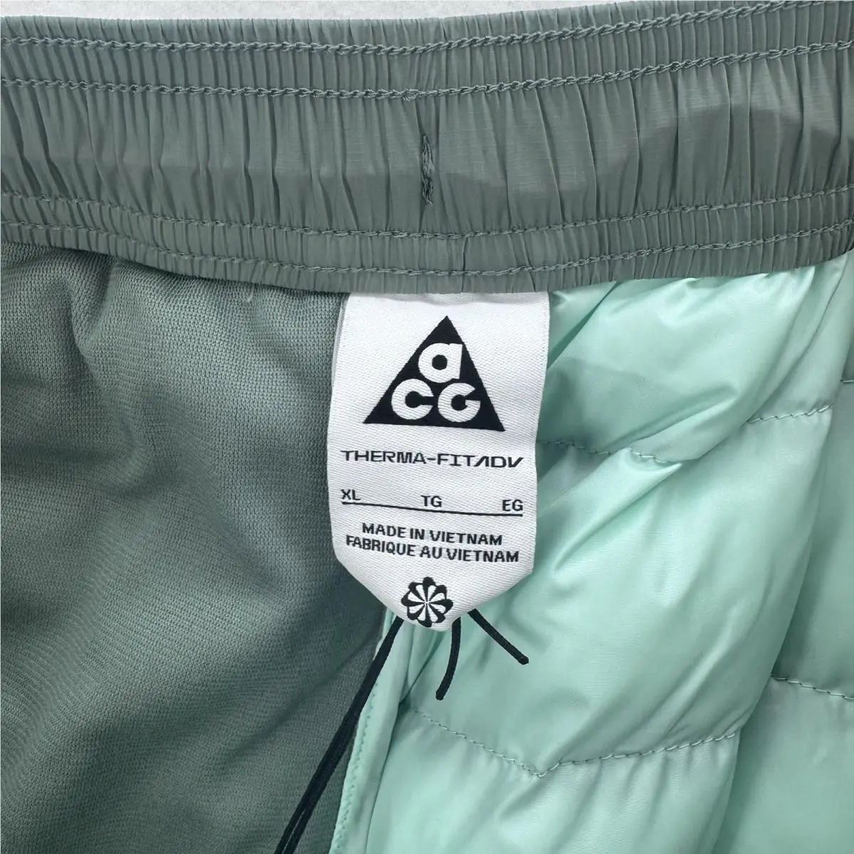 Nike clothing - Nike ACG Lava Flow - ACG Lava Flow - Green (UPC: 0198482054946) 3
