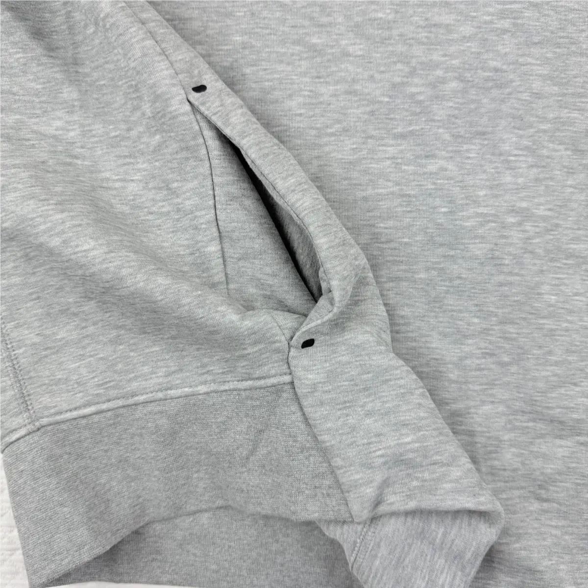 Nike clothing - Gray (UPC: 196607418543) 1