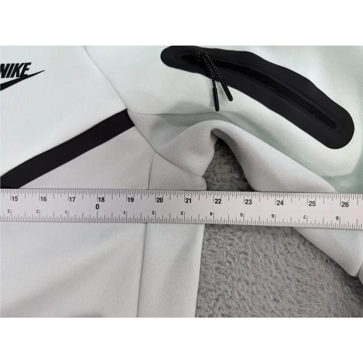 Nike clothing - Mint / Grey-Black (UPC: 198731682647) 9