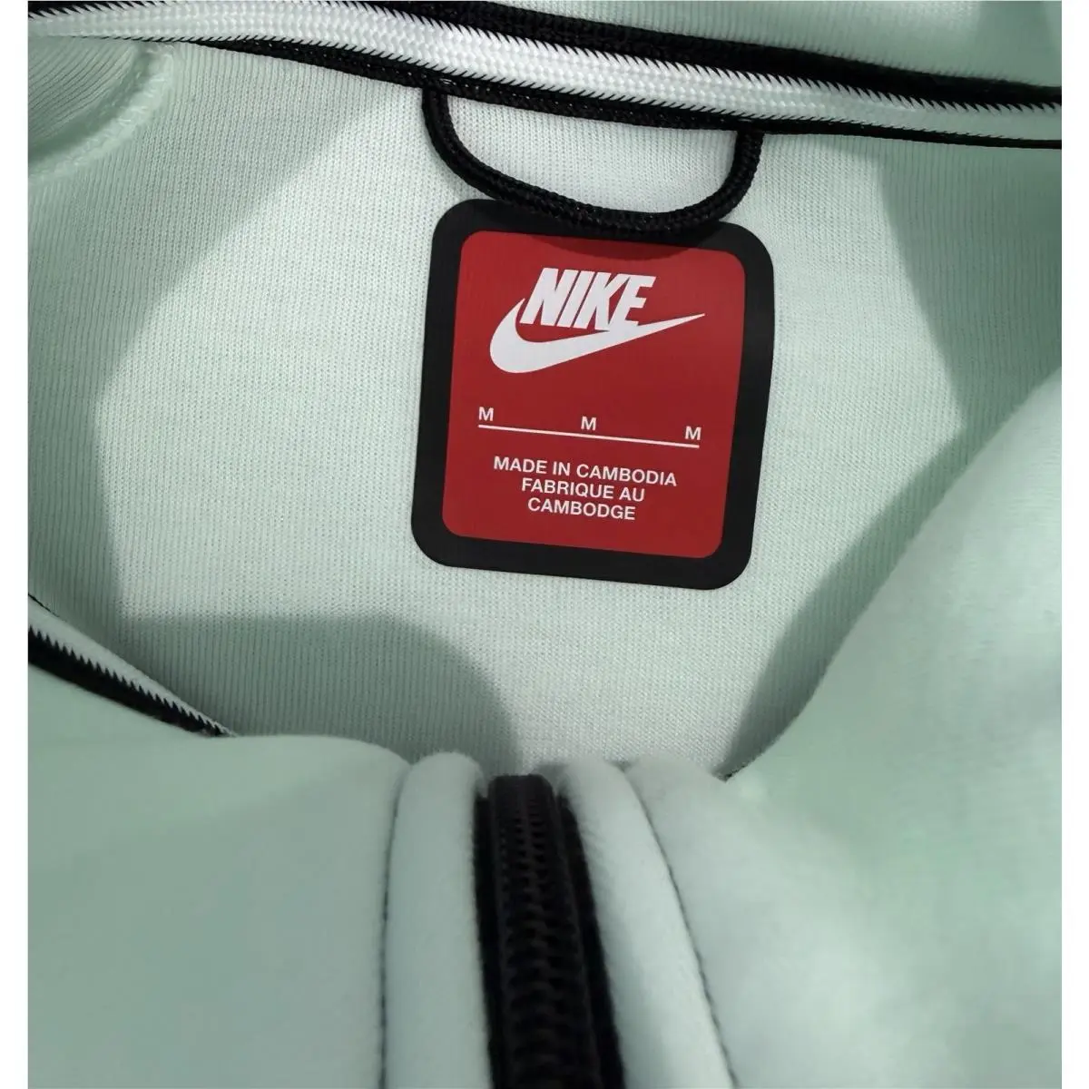 Nike clothing - Mint / Grey-Black (UPC: 198731682647) 4