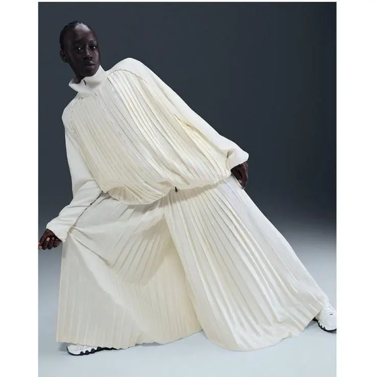 Nike clothing - Ivory (UPC: 0198482084677) 1