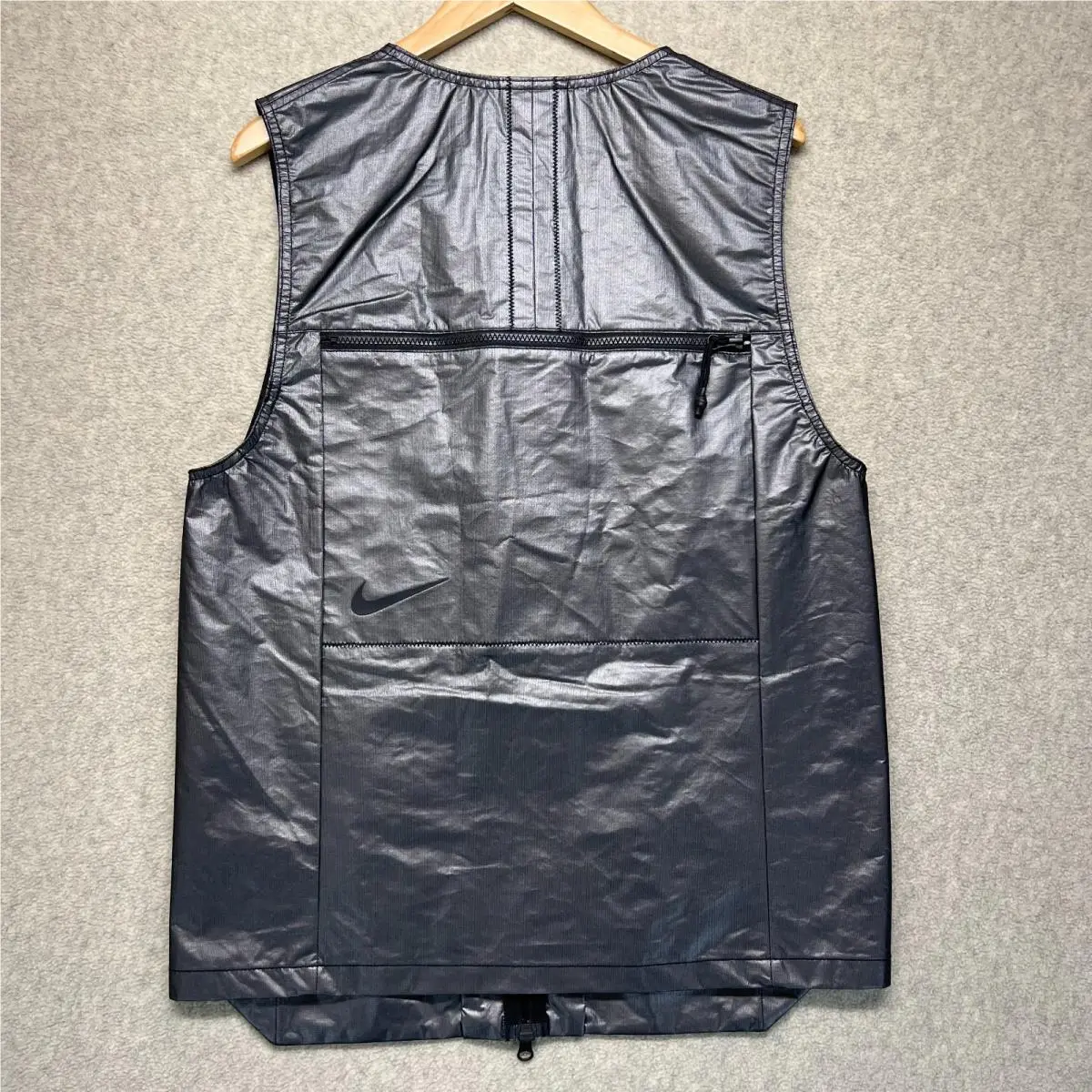 Nike clothing - Silver (UPC: 193656186058) 6