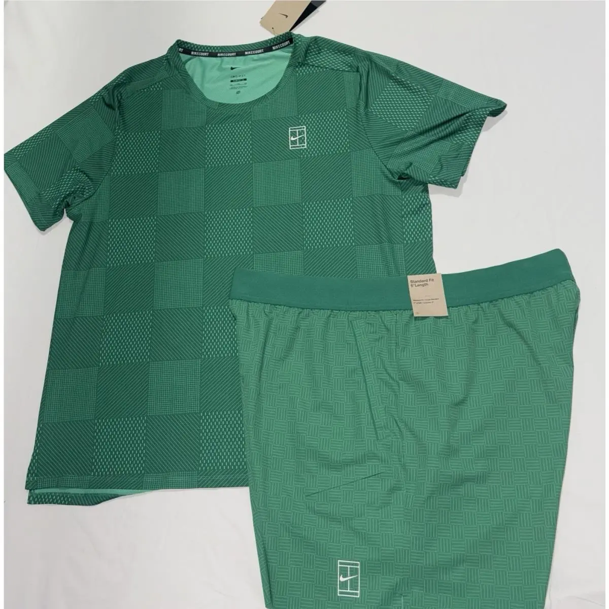 Nike clothing - NikeCourt - Court - Green 1