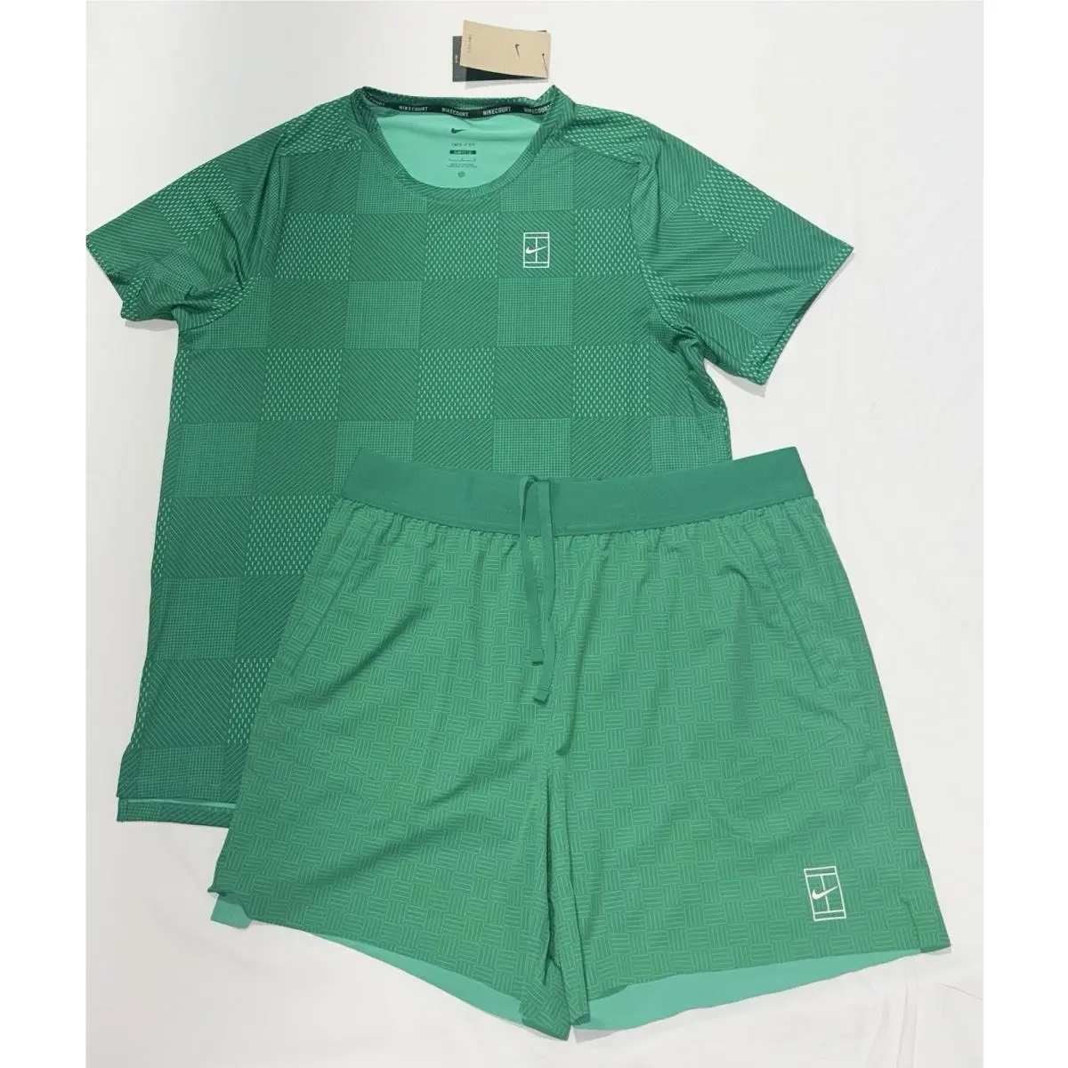 Nike clothing - NikeCourt - Court - Green 1