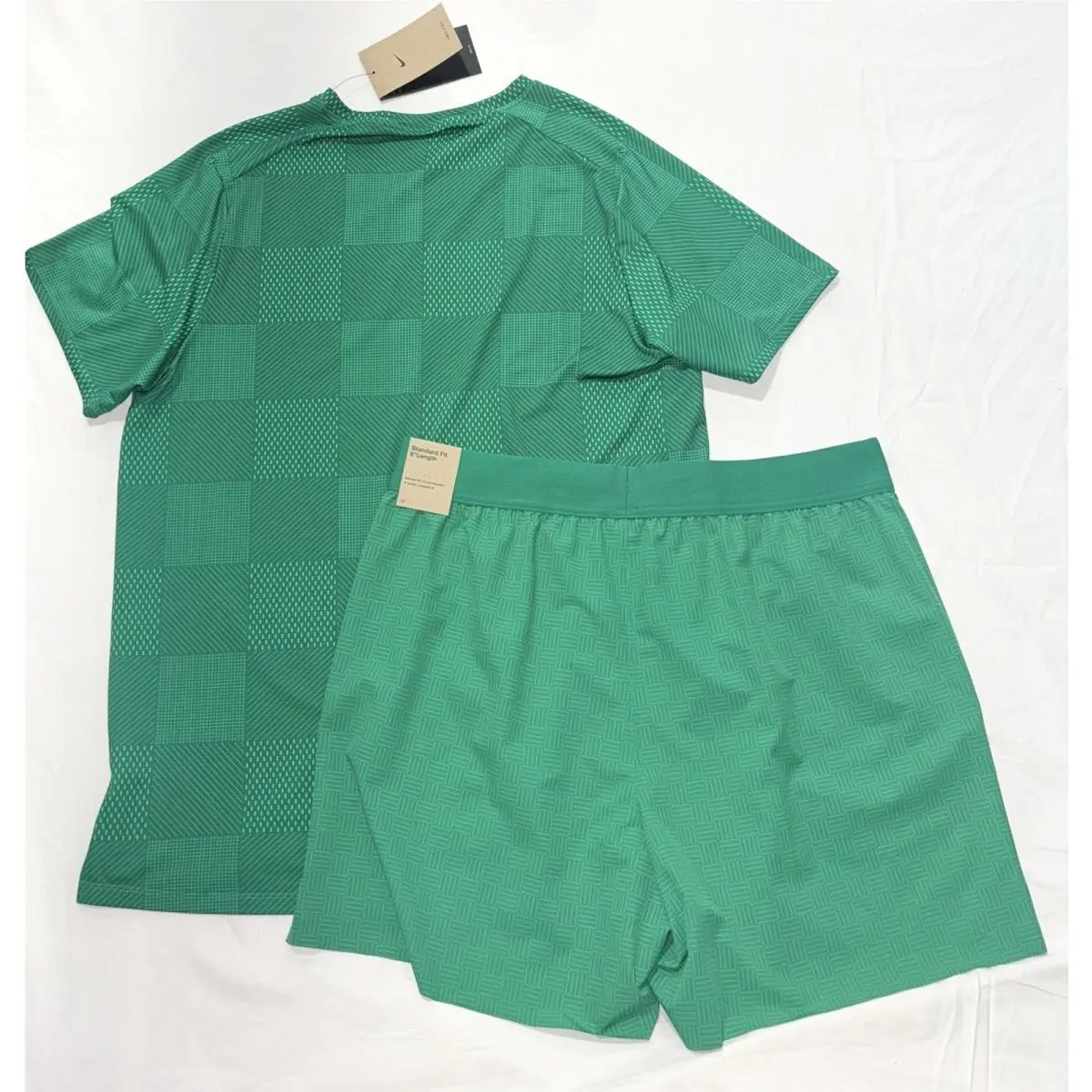 Nike clothing - NikeCourt - Court - Green 4