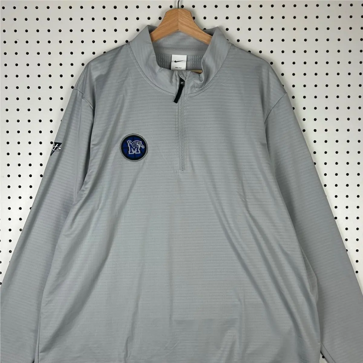 Nike clothing - Gray 1