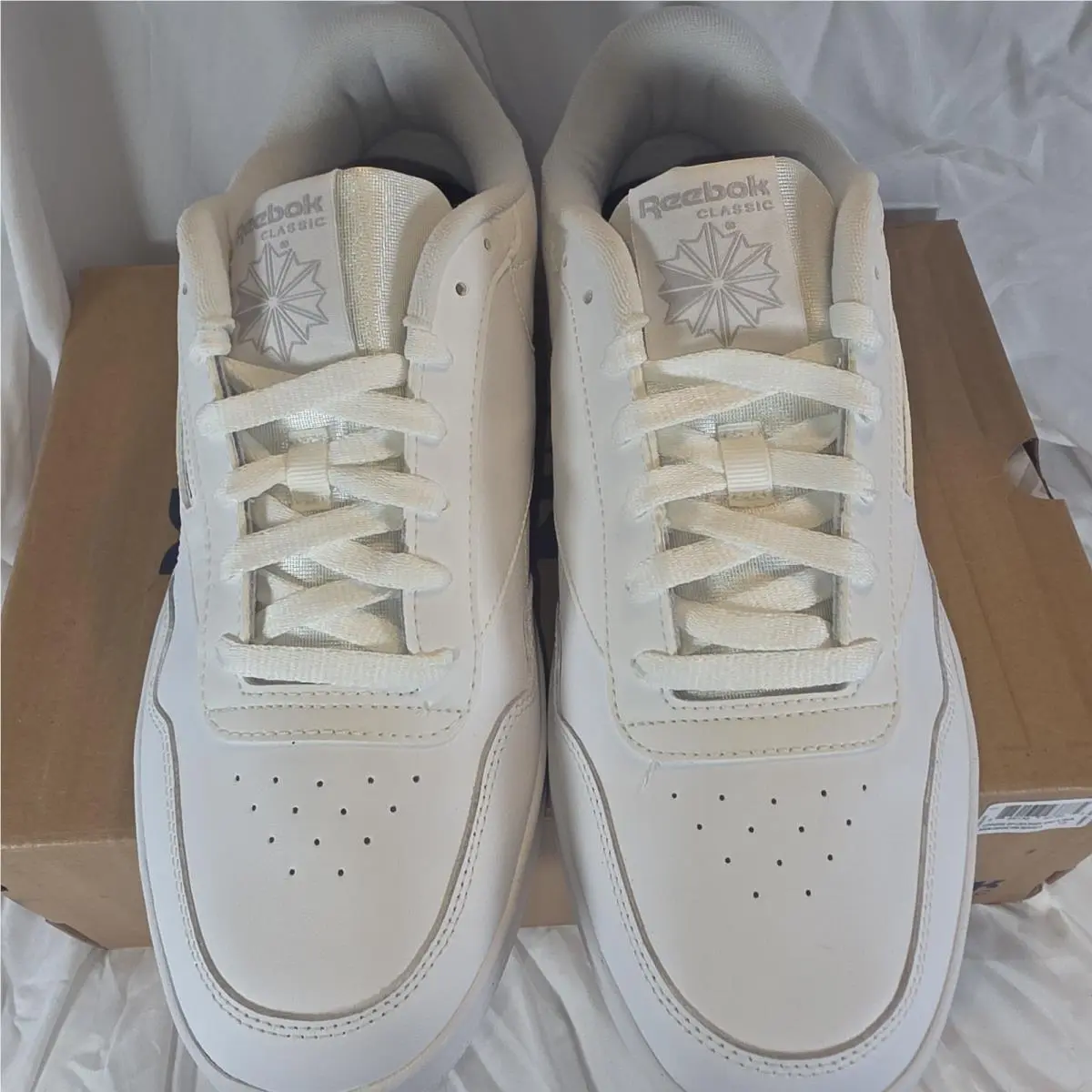 Reebok shoes - Reebok Club MEMT - Club MEMT - 100039092 - White (UPC: 889138437885) 2