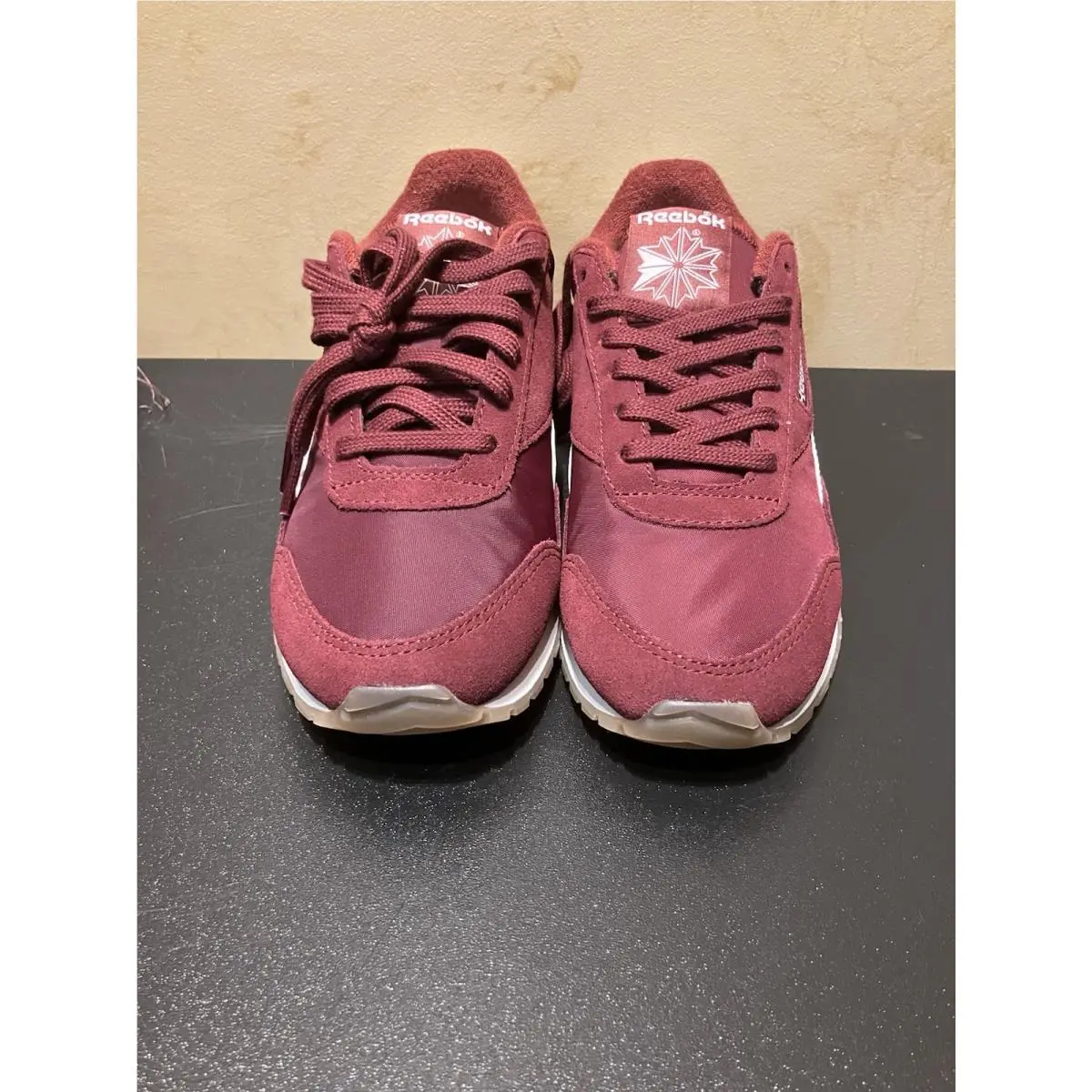 Reebok Classic AZ Sneaker Maroon- Men’s Size 8