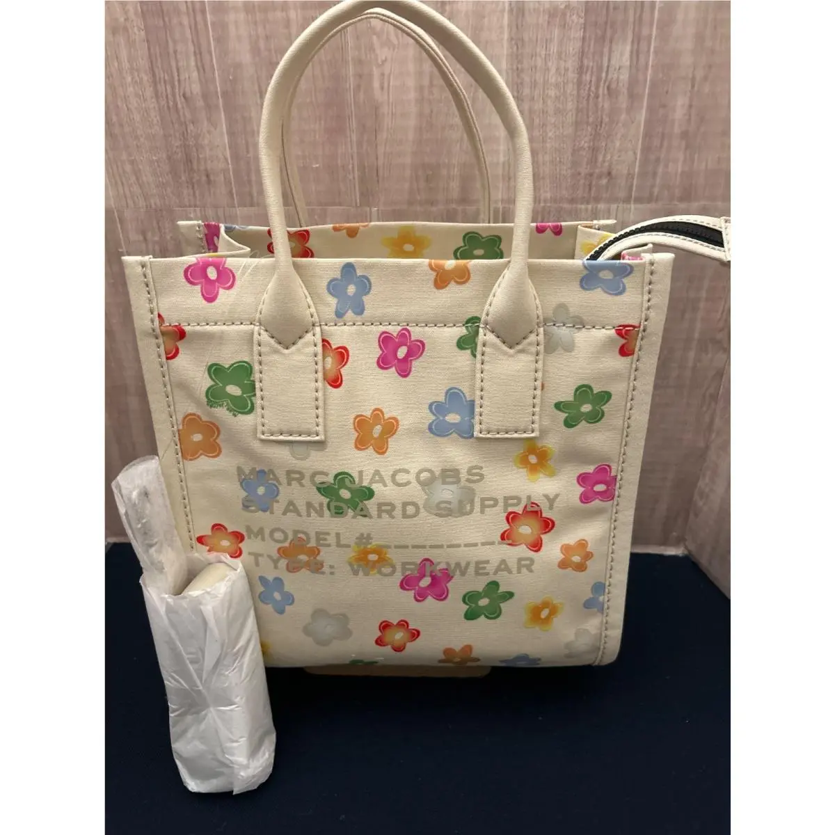 Marc Jacobs Beige Canvas Wild Daisy Medium Standard Supply Tote Bag w Strap